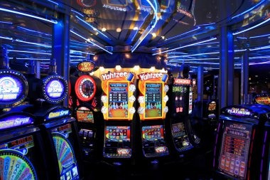 Lightning numbers and multiplier display Lightning multiplier numbers highlighted on roulette board